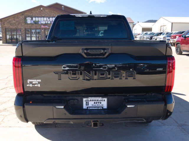 Used 2022 Toyota Tundra SR5 w/ SR5 Convenience Package AWD/4WD image 4