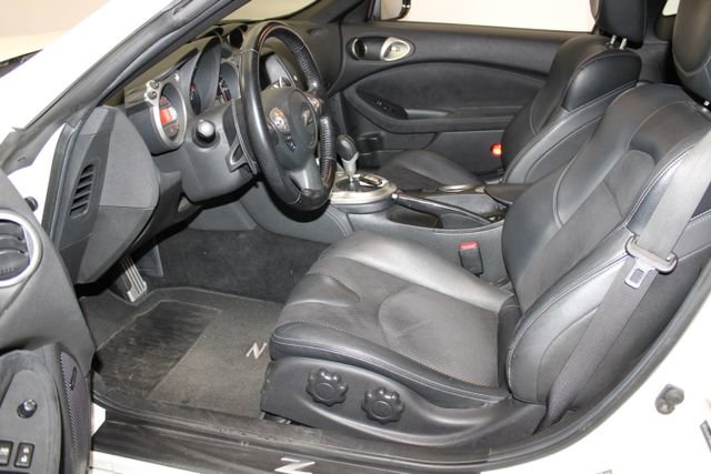Used 2012 Nissan 370Z Touring RWD image 7