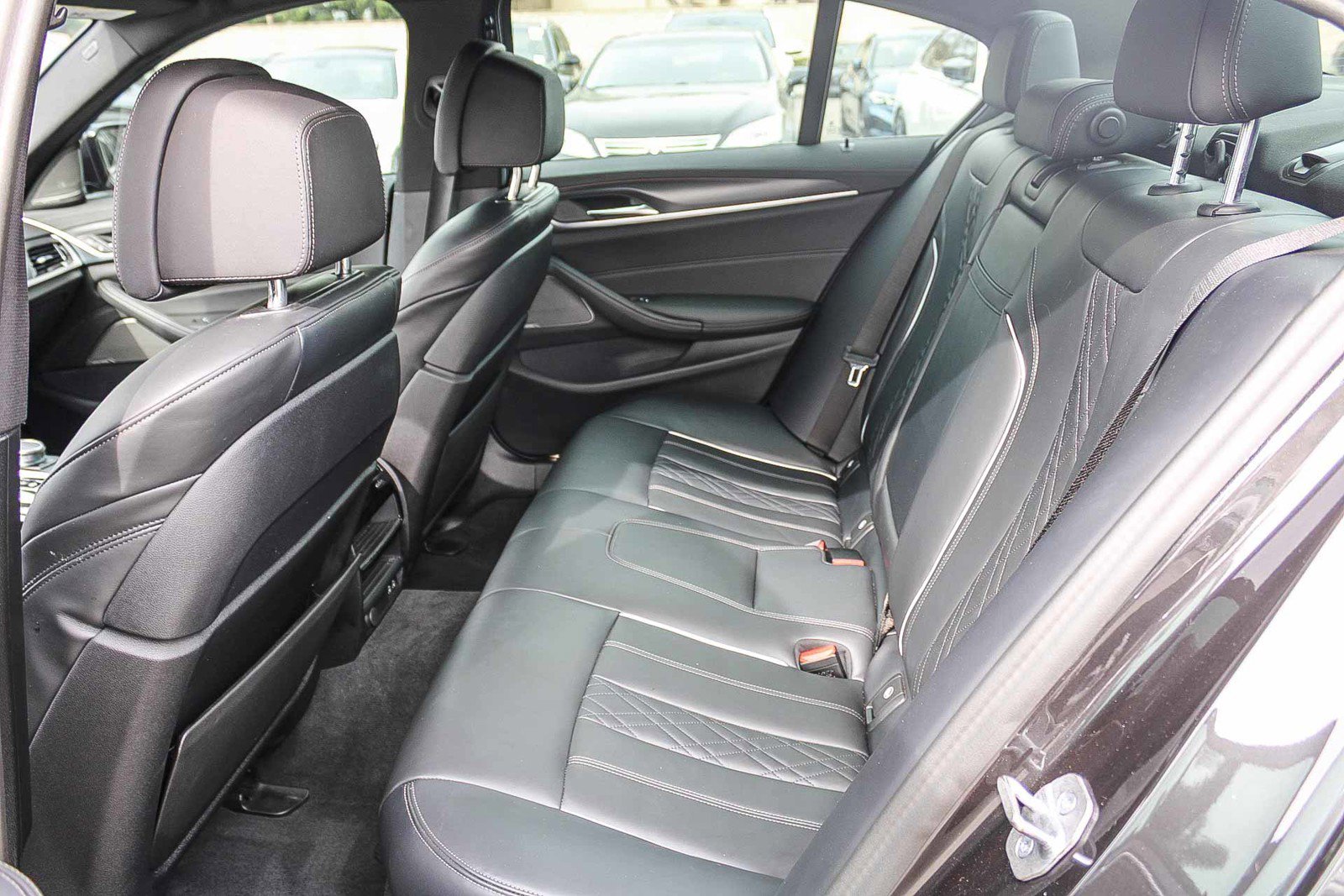 Used 2023 BMW M550i xDrive image 18