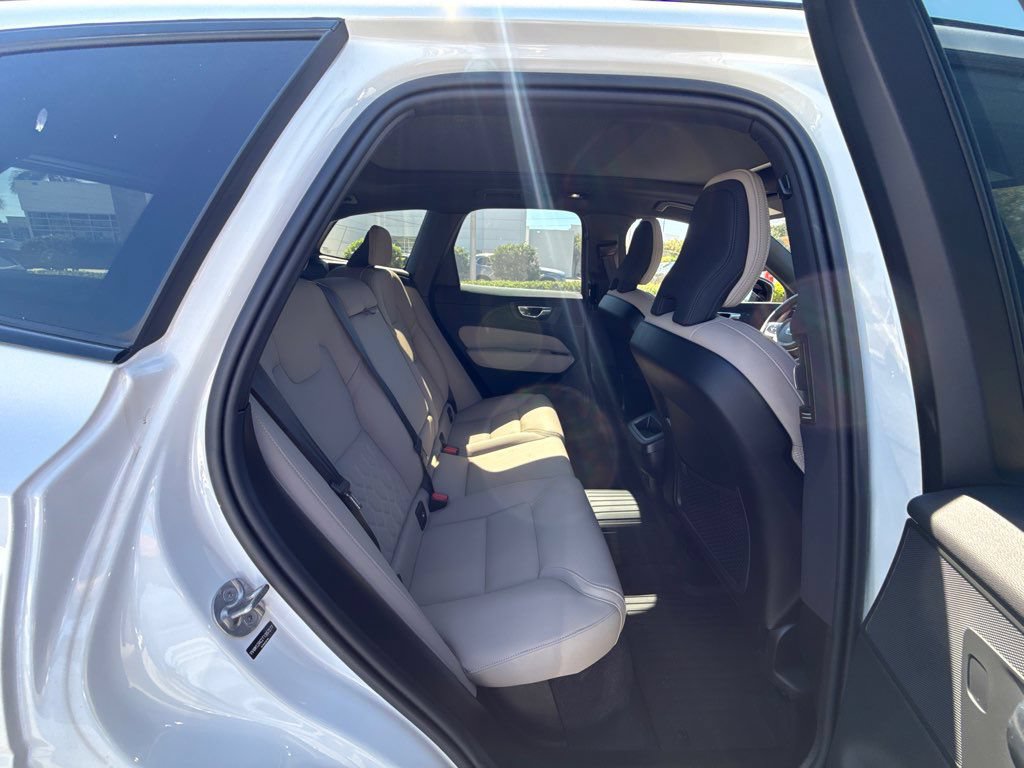 Used 2026 Volvo XC60 B5 Plus w/ Protection Package Premier AWD/4WD image 9