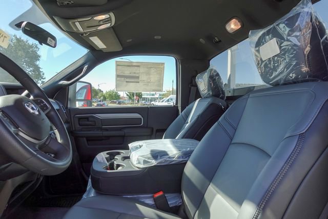 New 2024 RAM 3500 Tradesman w/ Chrome Appearance Group image 17