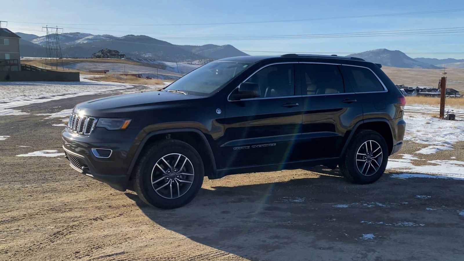 Certified 2020 Jeep Grand Cherokee Laredo w/ Quick Order Package 2BN North image 4