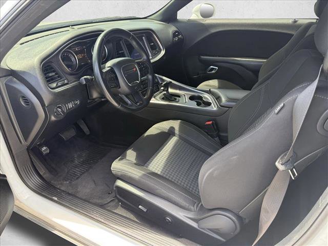 Used 2018 Dodge Challenger SXT RWD image 9