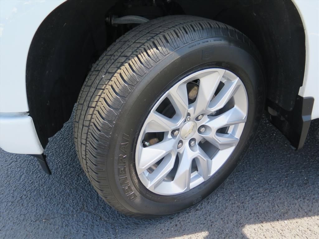 Used 2022 Chevrolet Silverado 1500 Custom image 18