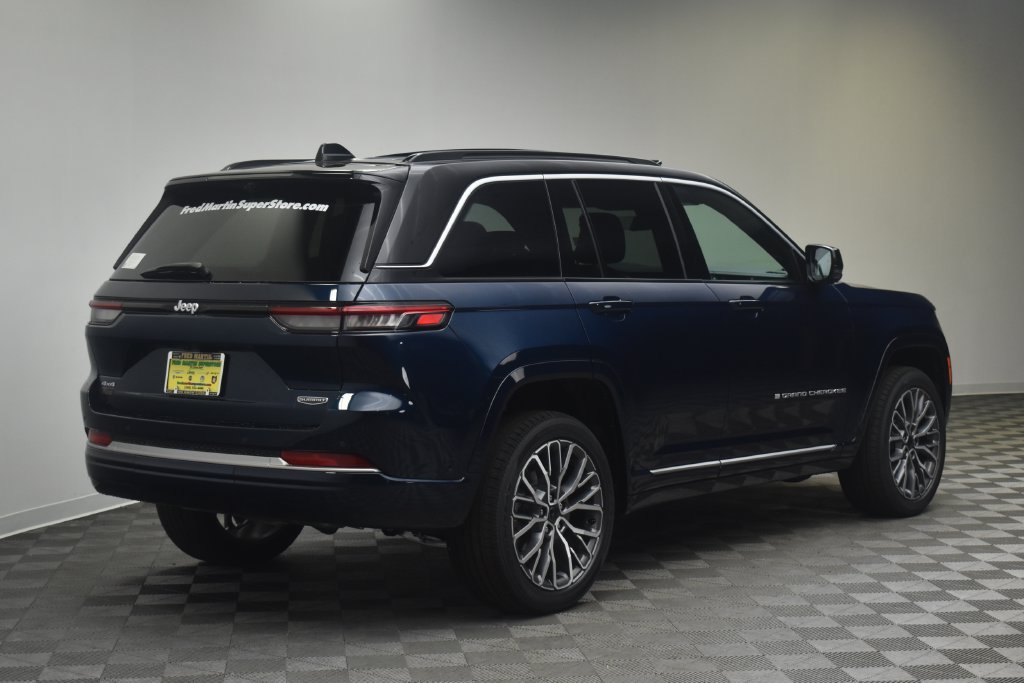 New 2027 Jeep Grand Cherokee Summit AWD/4WD image 5