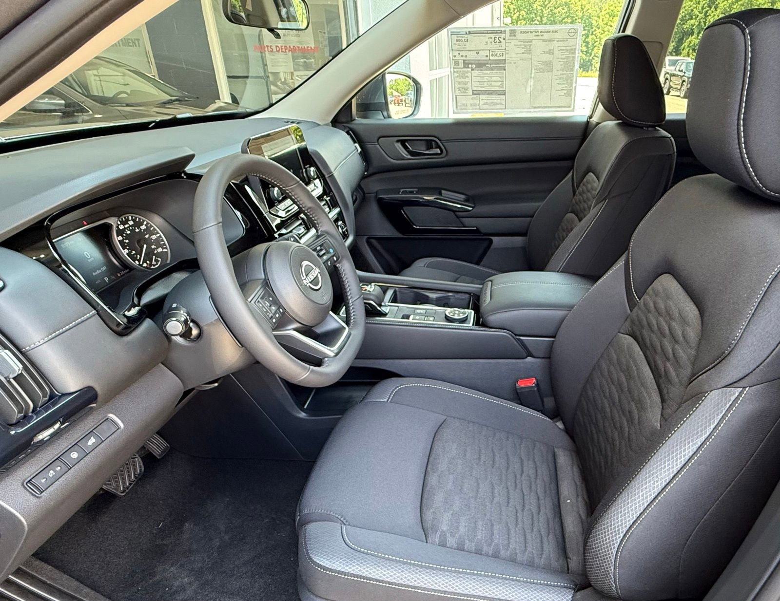 New 2025 Nissan Pathfinder SV w/ Cargo Package image 11