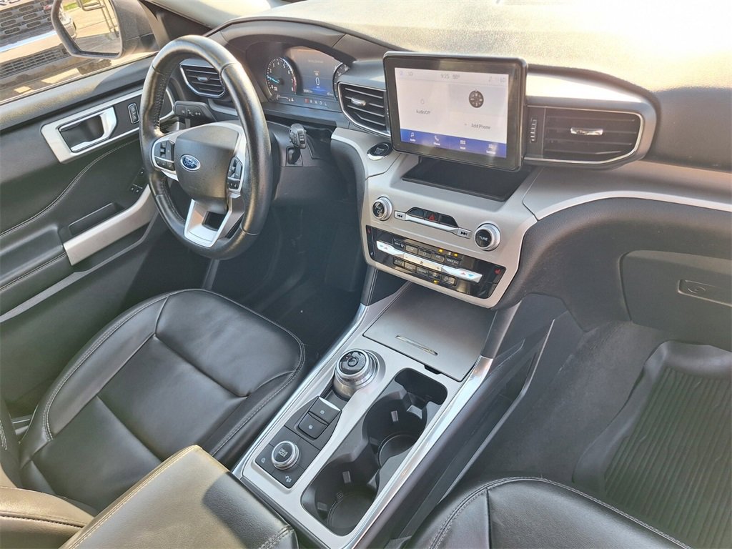 Used 2022 Ford Explorer XLT w/ Equipment Group 202A image 27