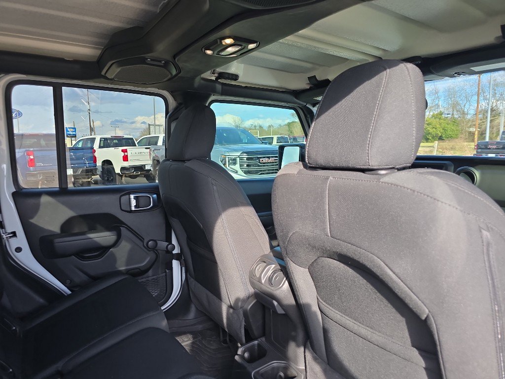 Used 2022 Jeep Gladiator Sport image 16