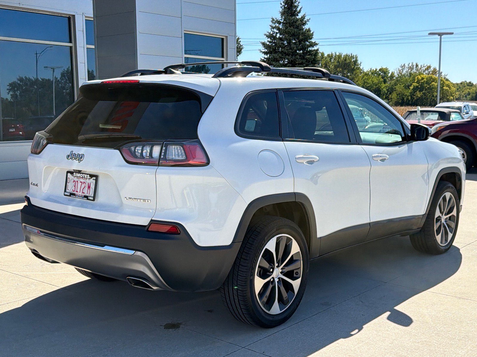 Used 2022 Jeep Cherokee Limited w/ Elite Package AWD/4WD image 8