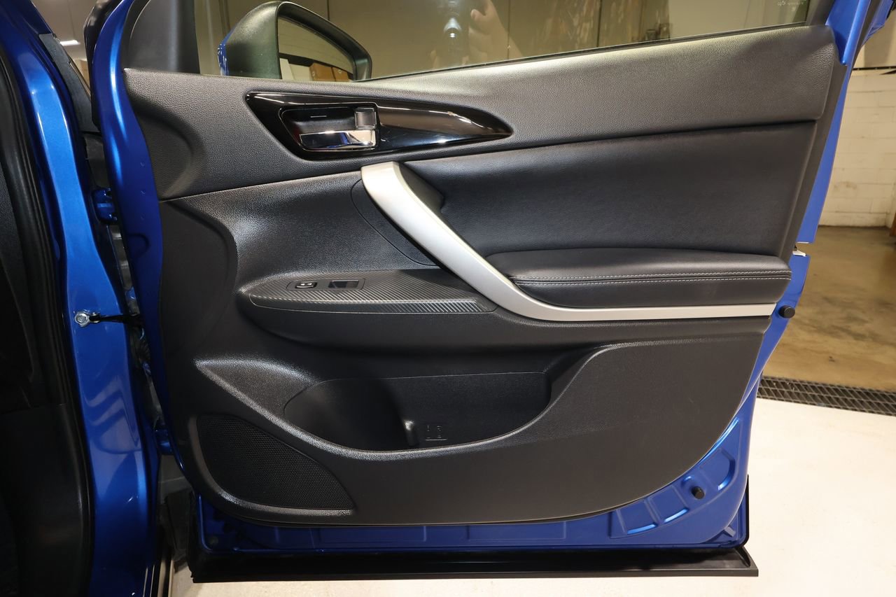 Used 2025 Mitsubishi Eclipse Cross Black Edition image 19