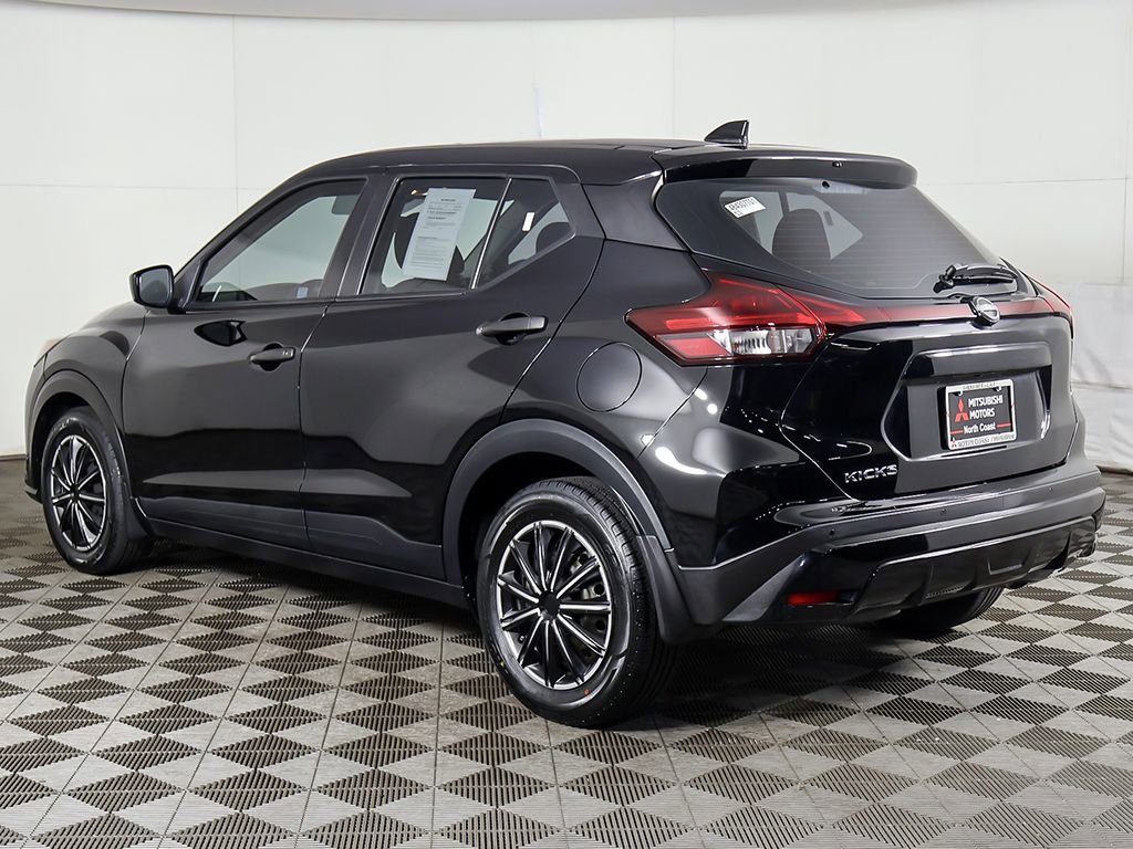 Used 2022 Nissan Kicks S image 6