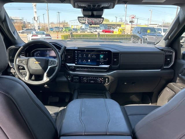 Used 2024 Chevrolet Silverado 2500 LTZ w/ LTZ Premium Package image 11