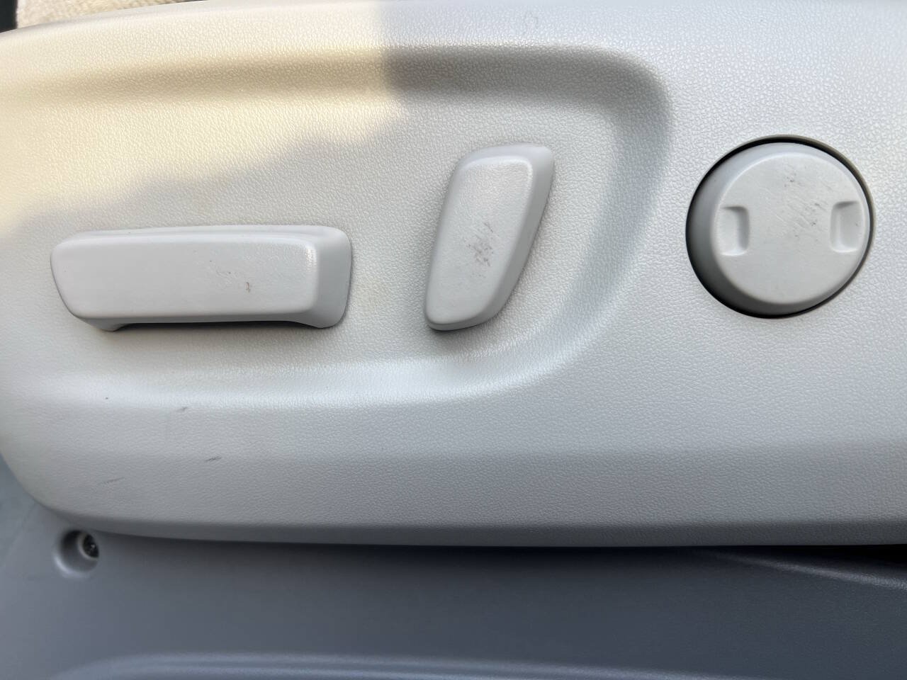 Used 2012 Toyota Sienna LE FWD image 12