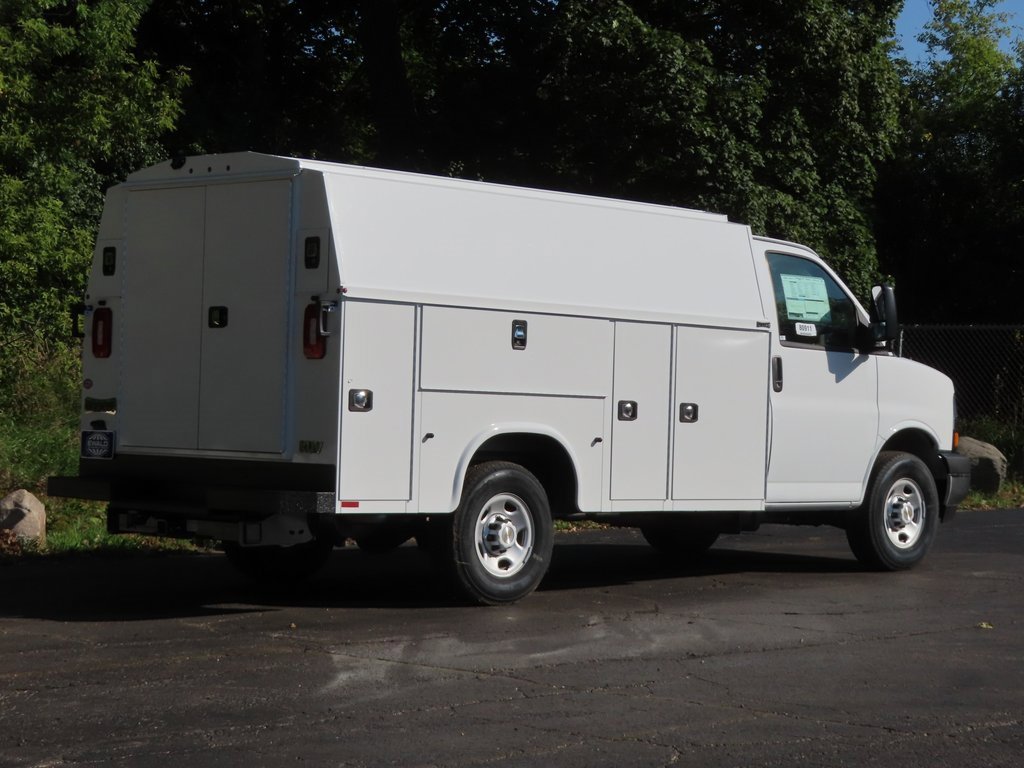 New 2025 Chevrolet Express 3500 KNAPHEIDE 56 ULTRA-LOW KUV129 w/ Power Convenience Package image 4