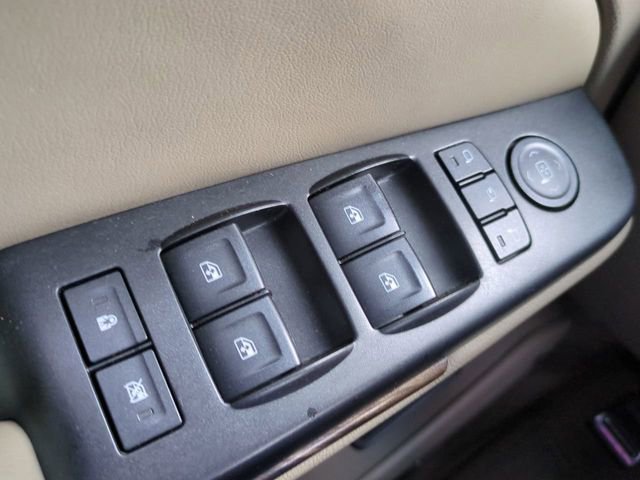 Used 2016 GMC Yukon XL SLT w/ Open Road Package AWD/4WD image 25