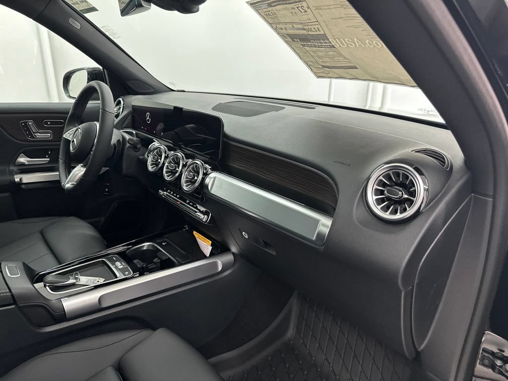 New 2026 Mercedes-Benz GLB 250 4MATIC image 24