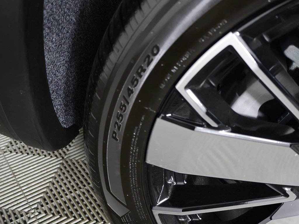 New 2025 Mitsubishi Outlander SE image 24