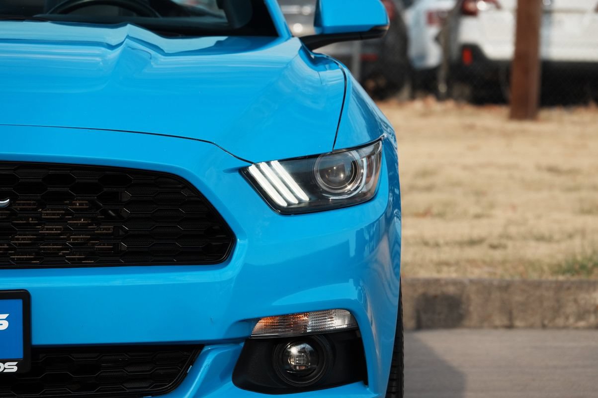 Used 2017 Ford Mustang Premium RWD image 20