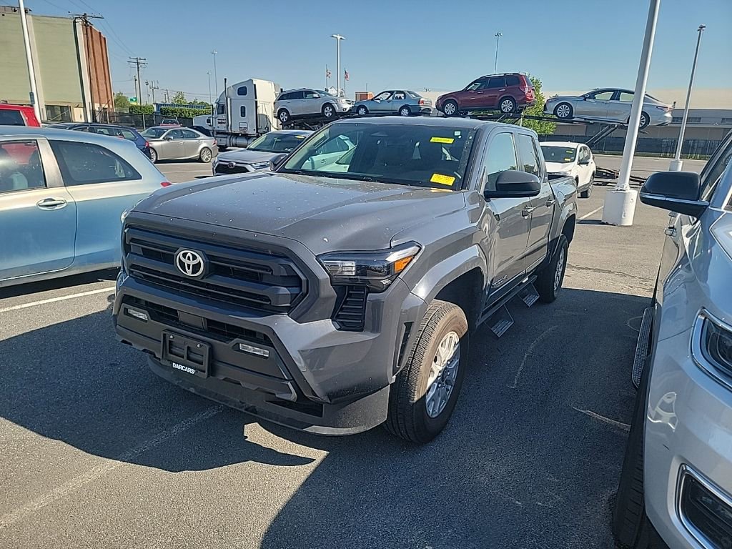 Used 2024 Toyota Tacoma SR5 AWD/4WD image 3