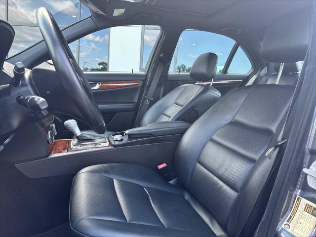 Used 2010 Mercedes-Benz C 300 4MATIC Sedan image 7