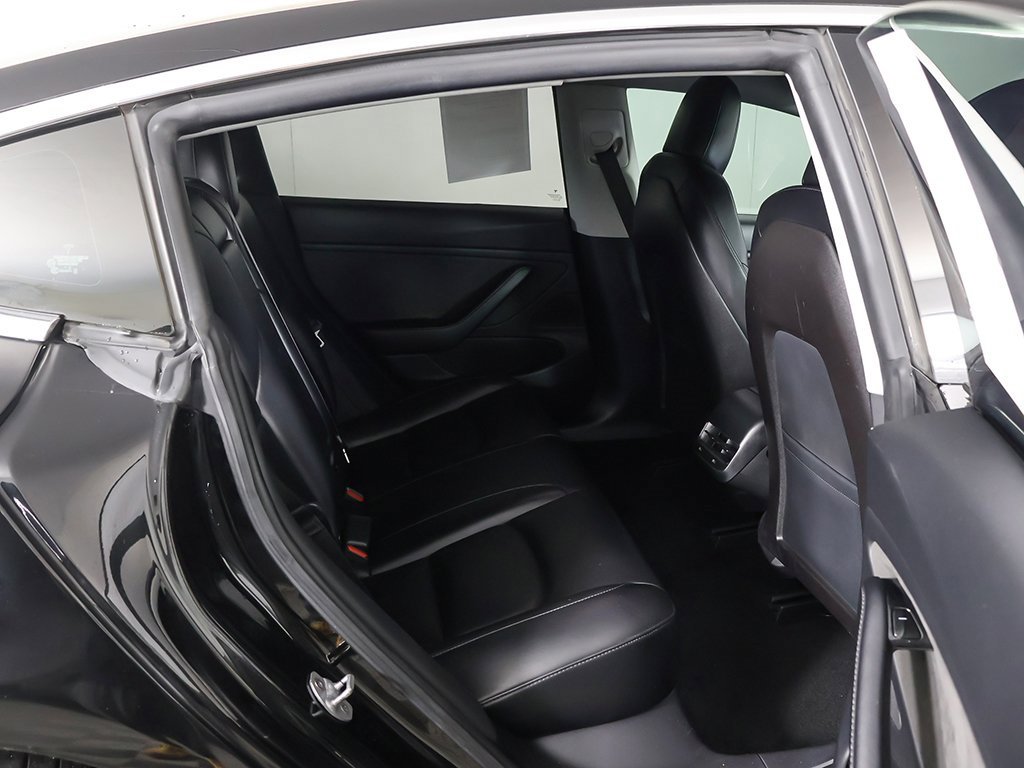 Used 2019 Tesla Model 3 Long Range image 32