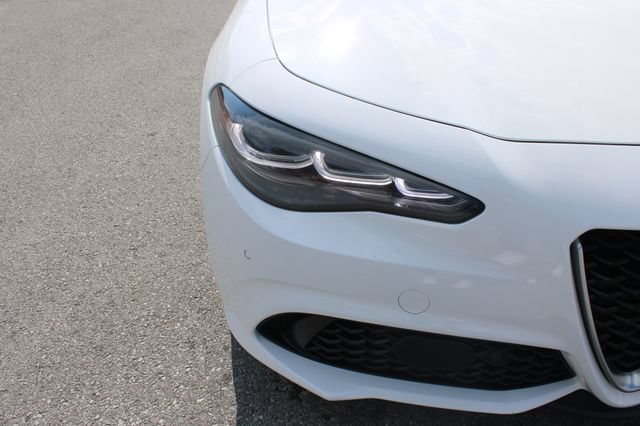 Used 2024 Alfa Romeo Giulia Ti w/ Active Assist Plus Package AWD/4WD image 40