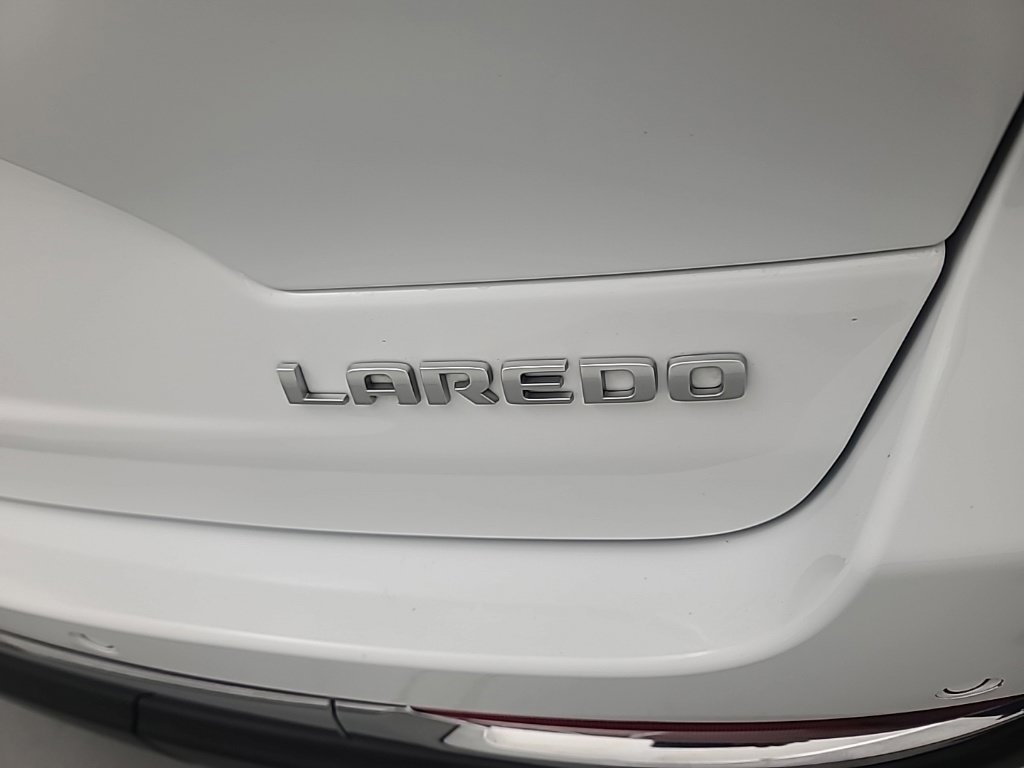 Used 2025 Jeep Grand Cherokee Laredo X w/ Luxury Tech Group I AWD/4WD image 14