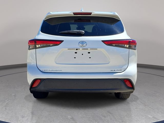 Used 2020 Toyota Highlander XLE AWD/4WD image 7