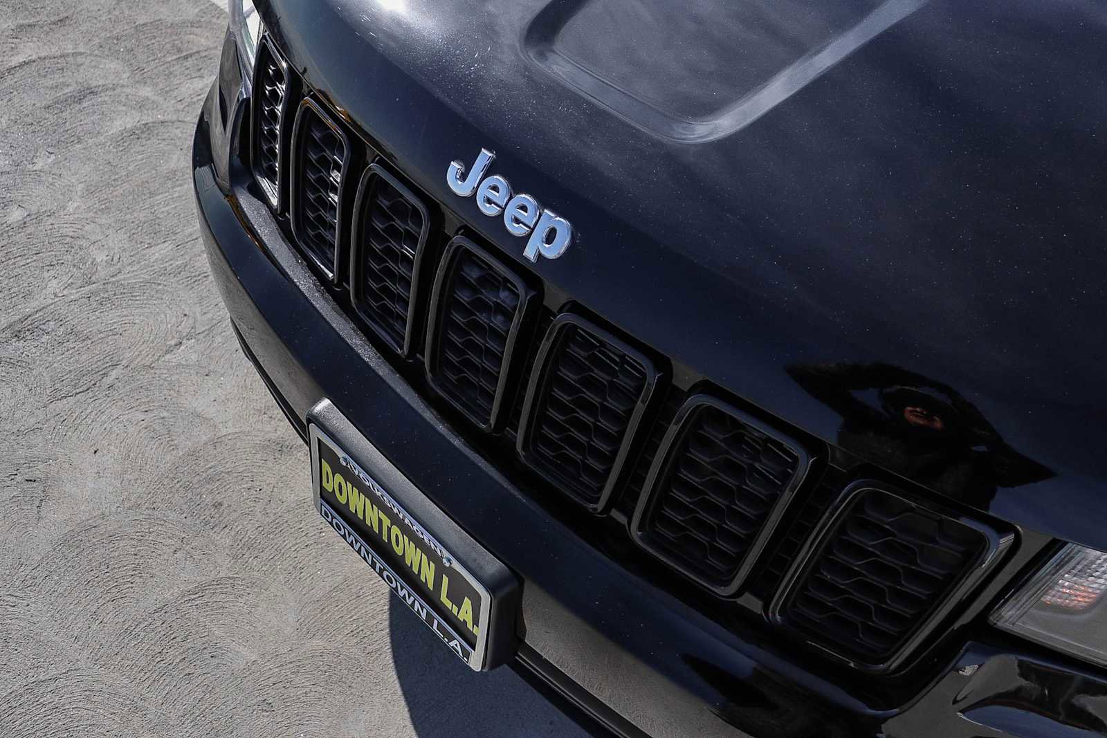 Used 2022 Jeep Grand Cherokee Laredo X image 8