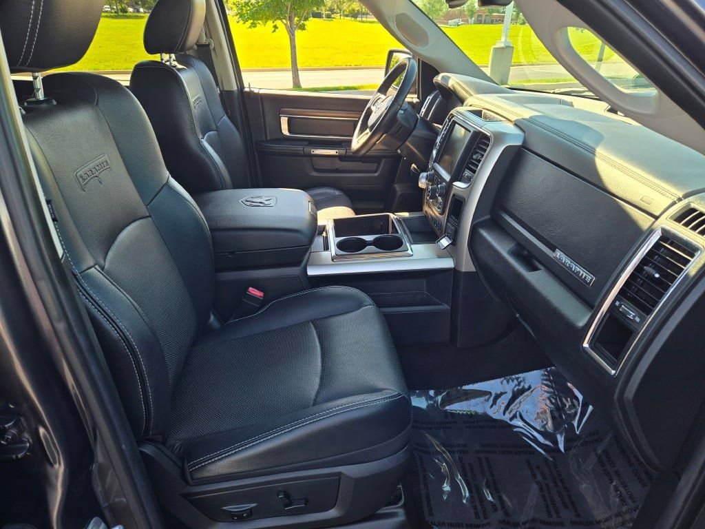 Used 2014 RAM 1500 Laramie w/ Convenience Group AWD/4WD image 6