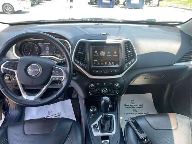 Used 2016 Jeep Cherokee Limited w/ Luxury Group AWD/4WD image 13
