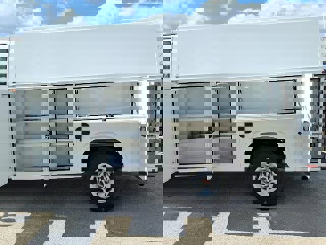 New 2024 GMC Savana 3500 w/ Power Convenience Package image 10