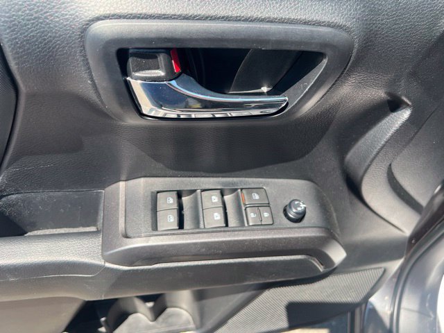 Used 2022 Toyota Tacoma TRD Off-Road w/ Technology Package AWD/4WD image 19