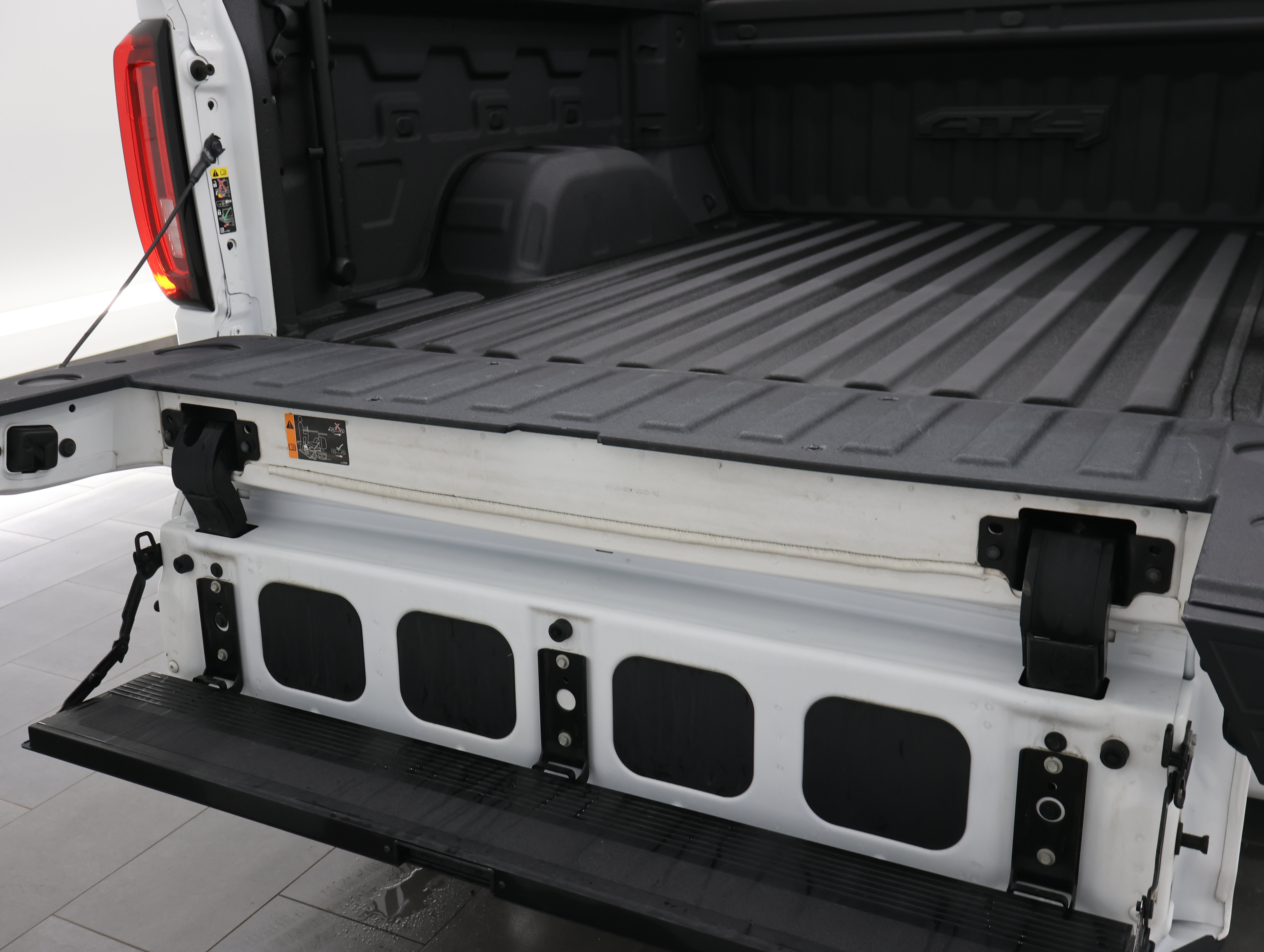 Used 2022 GMC Sierra 1500 AT4 w/ AT4 Premium Package AWD/4WD image 40