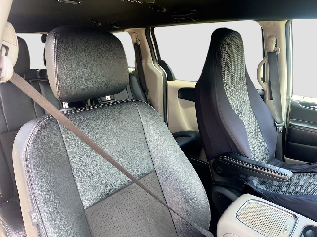 Used 2019 Dodge Grand Caravan SXT FWD image 27
