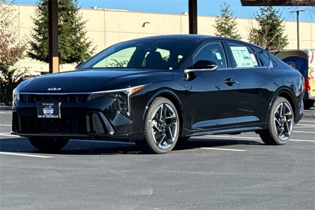 New 2025 Kia K4 GT-Line image 8