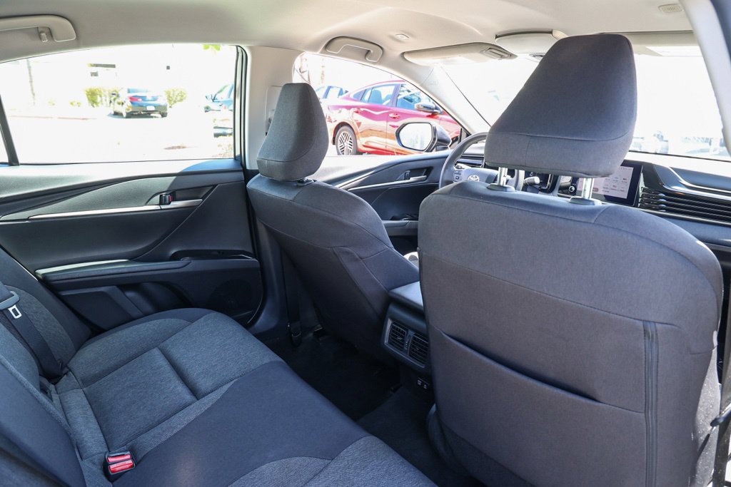 Used 2025 Toyota Camry LE FWD image 17