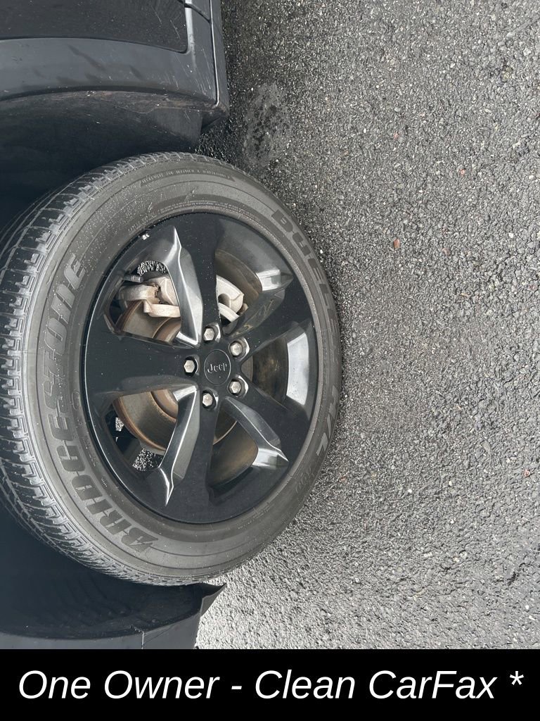 Used 2022 Jeep Grand Cherokee Altitude image 9