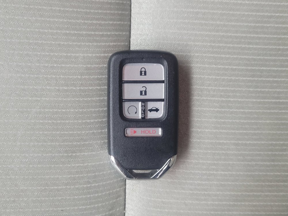 Used 2018 Honda Accord LX image 32