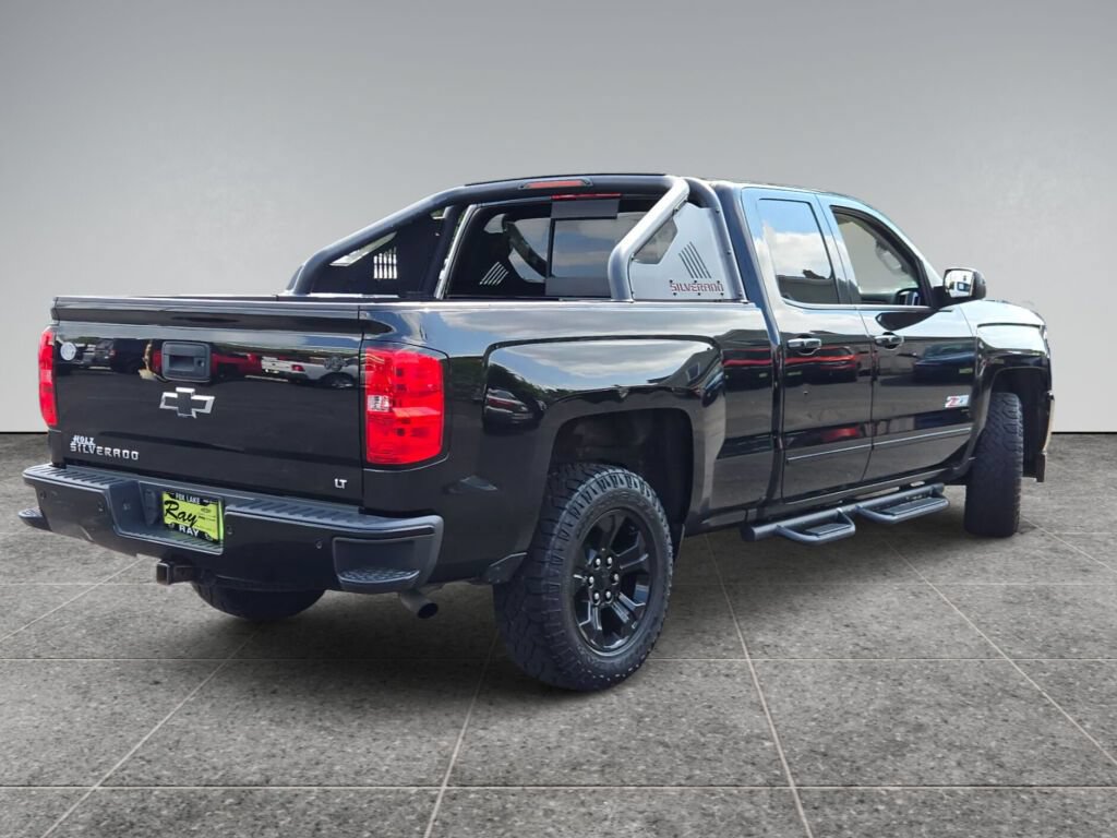Certified 2017 Chevrolet Silverado 1500 LT w/ Midnight Edition AWD/4WD image 5