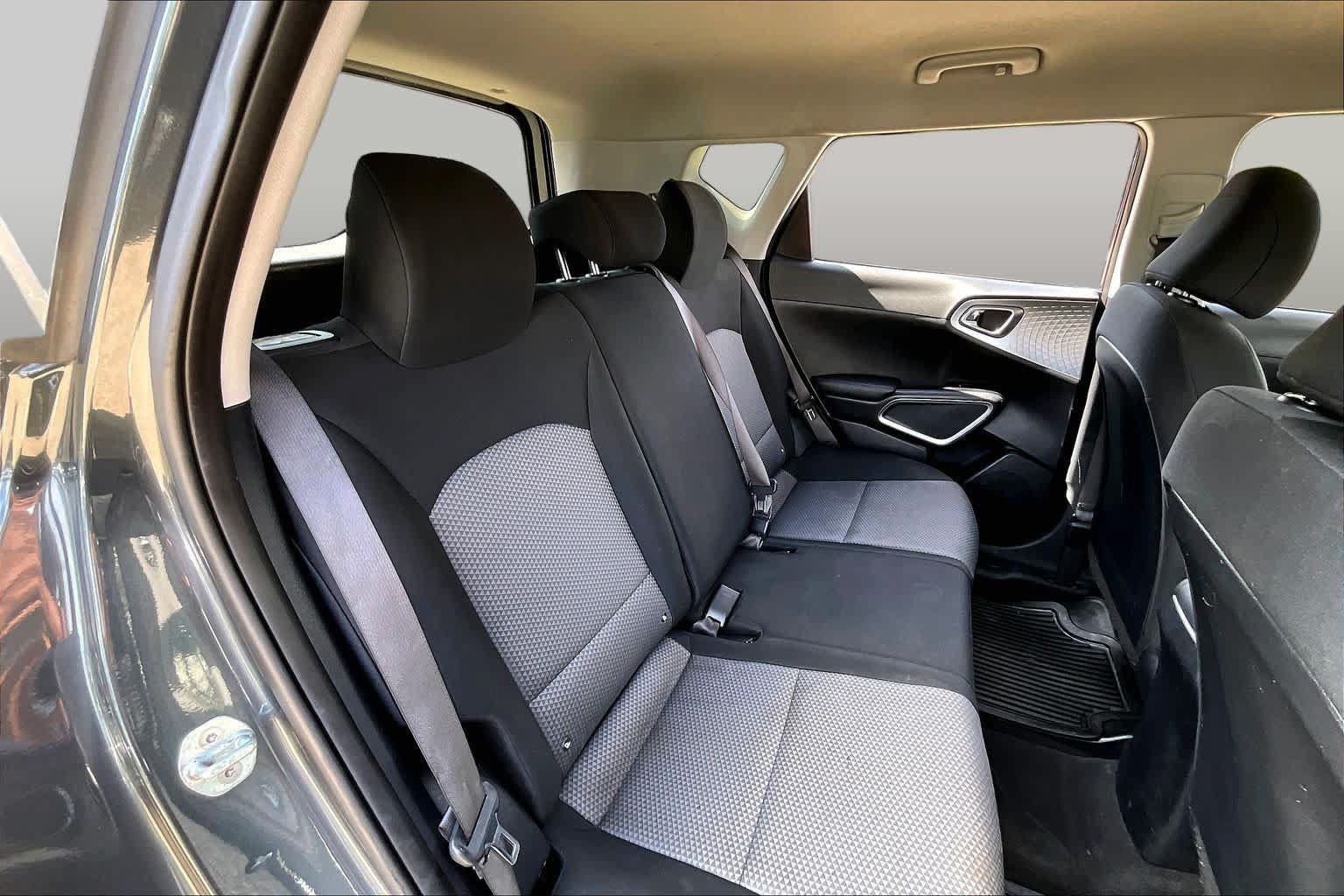 Used 2023 Kia Soul LX FWD image 19