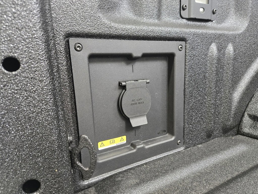 New 2025 Ford F150 Lariat w/ Equipment Group 501A Mid image 9