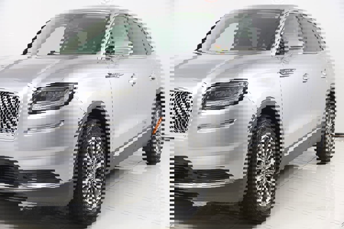 Used 2021 Lincoln Nautilus FWD w/ Equipment Group 101A image 52