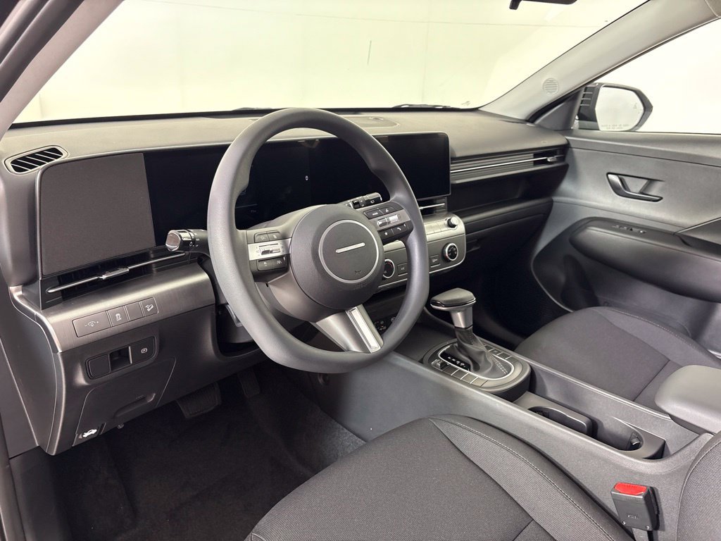 New 2027 Hyundai Kona SE FWD image 16