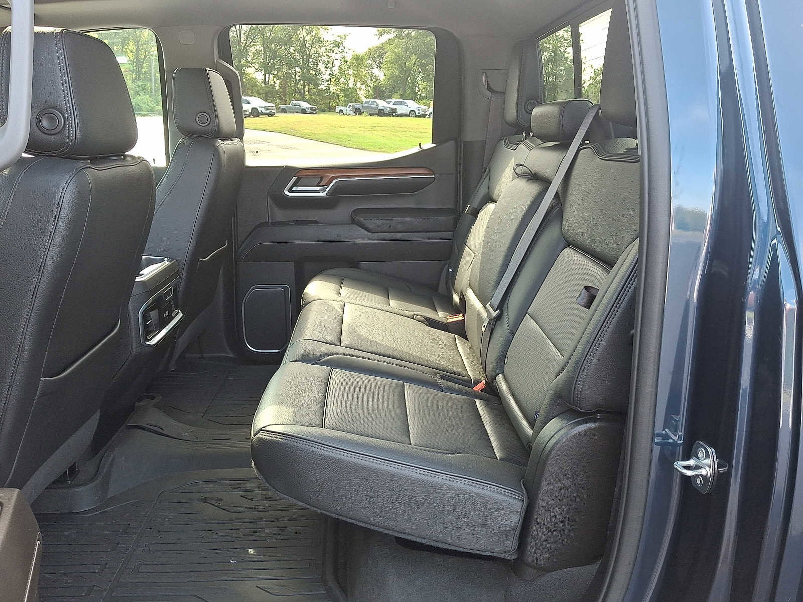 Used 2022 GMC Sierra 1500 Denali w/ Denali Reserve Package image 10