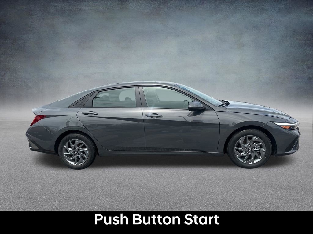 Certified 2025 Hyundai Elantra Hybrid FWD image 7