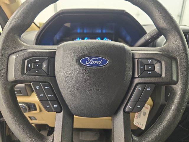 Certified 2020 Ford F250 XLT w/ XLT Premium Package AWD/4WD image 32