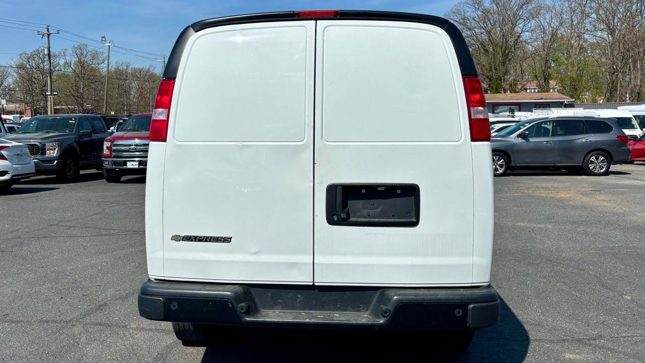 Used 2020 Chevrolet Express 3500 w/ Driver Convenience Package image 7