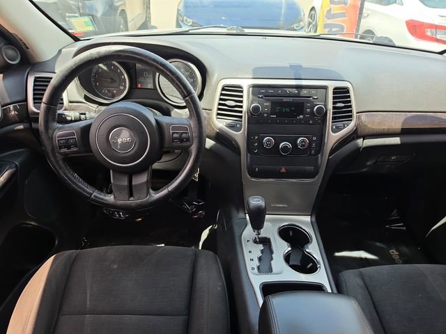 Used 2011 Jeep Grand Cherokee Laredo RWD image 8