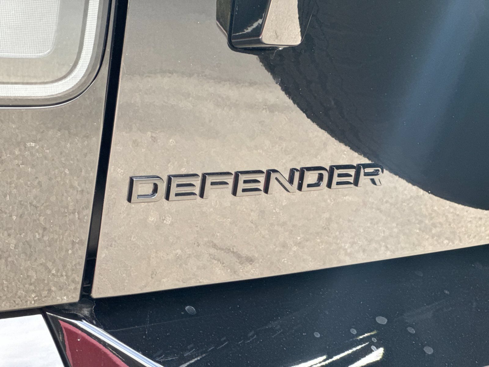New 2026 Land Rover Defender 110 X-Dynamic SE AWD/4WD image 27